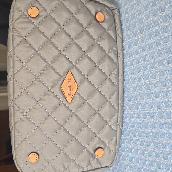 Sable Pearl Metallic Small Metro Tote - Picture 5 of 16